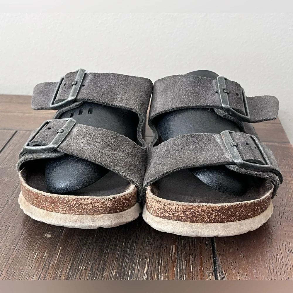 Birkenstock Arizona Grey Suede Sandals Soft Footbed size 38 Women’s size 7 - Picture 2 of 9